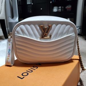 Louis Vuitton new wave camera bag